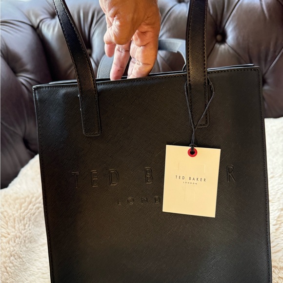 Ted Baker NWT with Charm Black Tote Bag The Icon - Picture 3 of 5